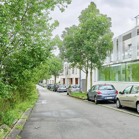 Maison Contemporaine - - Jardin Daire *
