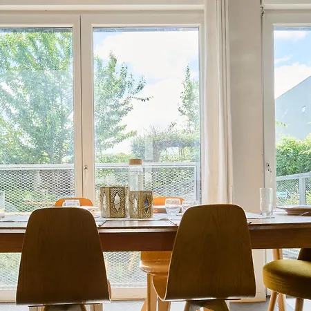Maison Contemporaine - - Jardin *